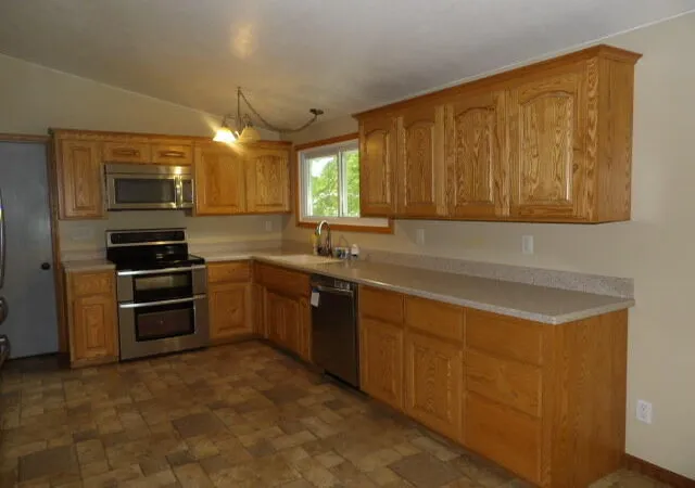 Photo 3 of Single family home for sale at 115 Sweetheart Ln, Battle Creek, MI 49017 | MLS# 70536009 | Listing updated on 2026-09-01