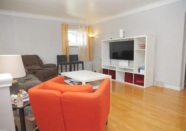Photo 3 of Single family home for sale at 18255 Hilton Dr, Southfield, MI 48075 | MLS# 50219337 | Listing updated on 2026-08-23