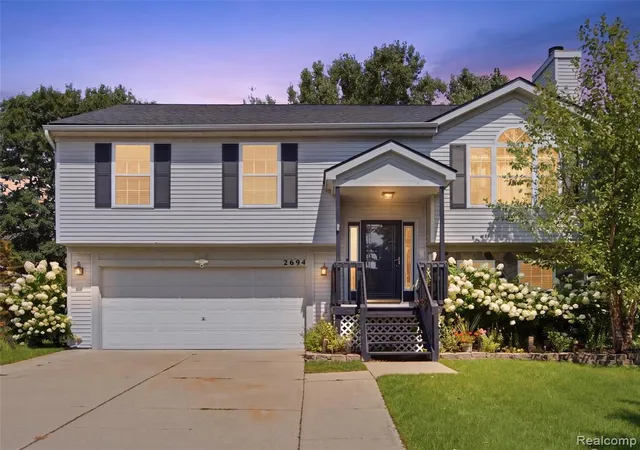Photo 1 of Single family home for sale at 2694 Driftwood Dr, Waterford, MI 48329 4807 | MLS# 61025120 | Listing updated on 2026-09-13