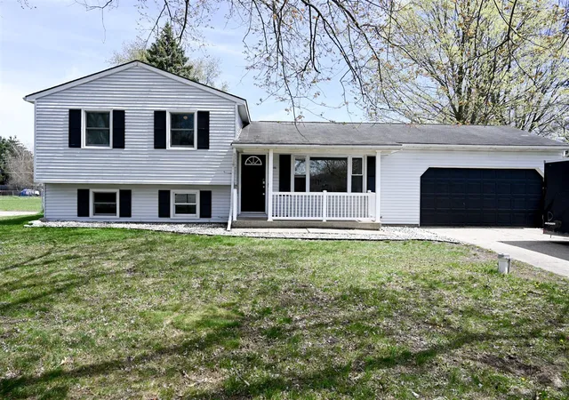 Homes for sale in Big Rapids, MI | 18090 Shamrock Blvd, Big Rapids, MI 49307 | MLS# 70527747