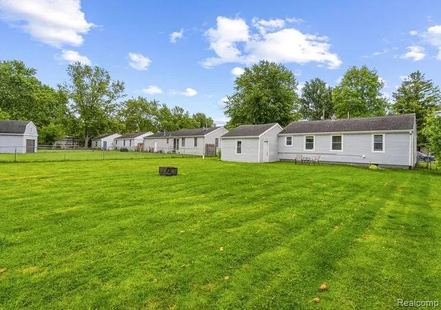 Homes for sale in Davison, MI | 7101 Alger Dr, Davison, MI 48423 | MLS# 61006160