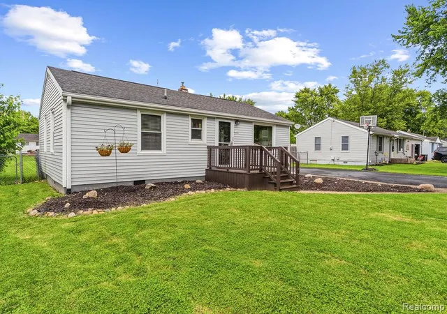 Homes for sale in Davison, MI | 7101 Alger Dr, Davison, MI 48423 | MLS# 61006160