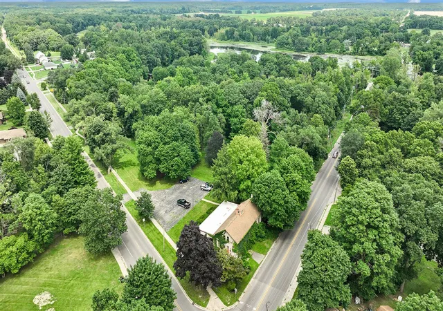 5th image of 801 Portage Ave, Three Rivers, MI 49093 | MLS# 70516583