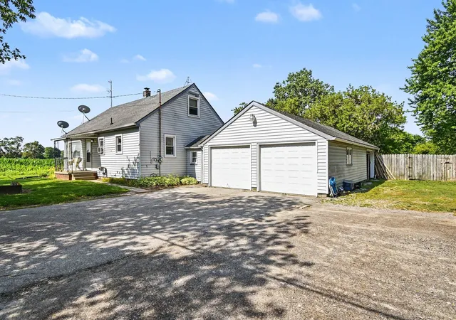 image of 7265 Bay Rd, Saginaw, MI 48604 | MLS# 50219715