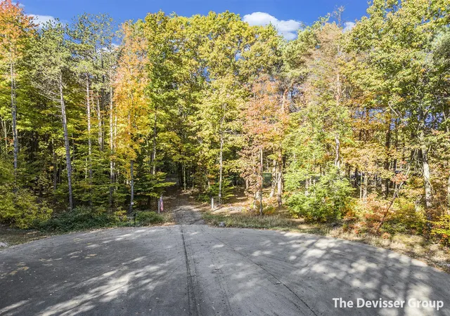 Homes for sale in Fennville, MI | 5837 Timber Bluff Trl, Fennville, MI 49408 | MLS# 70518202