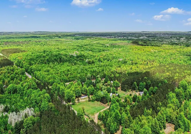 Homes for sale in Benzonia, MI | 6585 Wallaker Rd, Benzonia, MI 49616 | MLS# 80064300