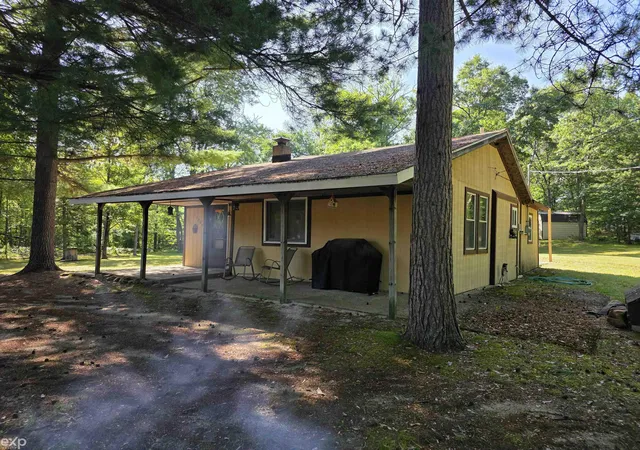 Photo 3 of Sale Pending at 10080 Estwood Dr, Saint Helen, MI 48656 | MLS# 50219888 | Listing updated on 2026-09-17