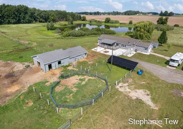2nd image of 4155 N Neff Rd, Edmore, MI 48829 | MLS# 70552309