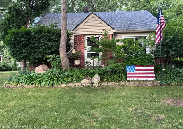 Homes for sale in Rochester Hills, MI | 3265 Willet Ave, Rochester Hills, MI 48309 | MLS# 61005449