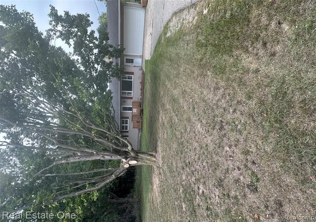 Photo 3 of Single family home for sale at 2430 Coolidge Rd, Barryton, MI 49305 9701 | MLS# 61025137 | Listing updated on 2026-09-14