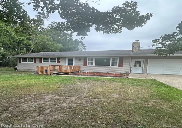 Photo 3 of Single family home for sale at 2430 Coolidge Rd, Barryton, MI 49305 9701 | MLS# 61025137 | Listing updated on 2026-09-14
