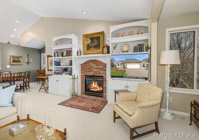 Photo 2 of Sale Pending at 1946 Dunlin Ct, Grand Rapids, MI 49505 | MLS# 70525808 | Listing updated on 2026-04-23