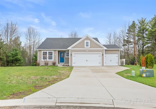 Homes for sale in West Olive, MI | 9219 Bigleaf Dr, West Olive, MI 49460 | MLS# 70533988