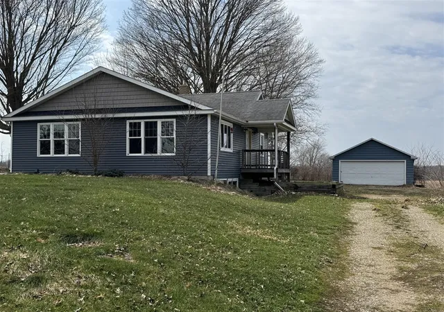 Photo 1 of Single family home for sale at 13512 S 42nd St, Vicksburg, MI 49097 | MLS# 70546398 | Listing updated on 2026-08-28