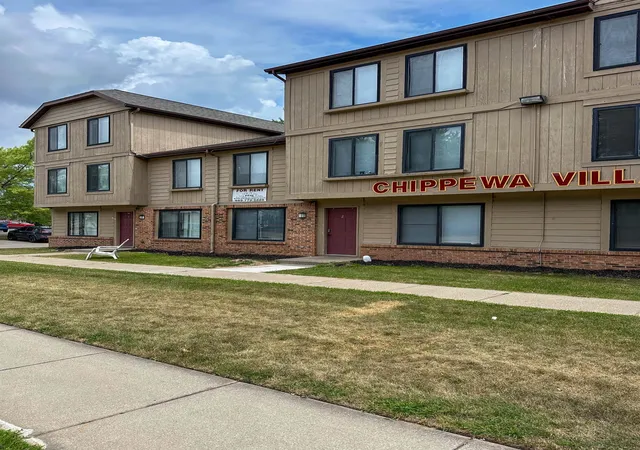3rd image of 1825 B-2 S Crawford Rd, Mount Pleasant, MI 48858 | MLS# 80072606