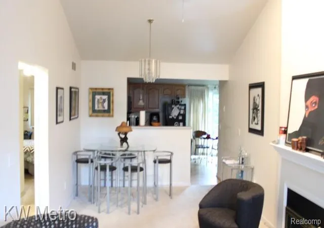 5th image of 10 Canfield Cir #5, Dearborn Heights, MI 48127 | MLS# 61004373