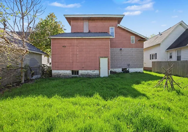 14th image of 415 N Birney St, Bay City, MI 48708 | MLS# 50207242