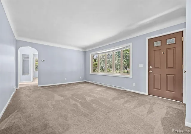 Photo 3 of Sale Pending at 6235 Rowley Blvd, Waterford, MI 48329 3254 | MLS# 61024719 | Listing updated on 2026-09-12