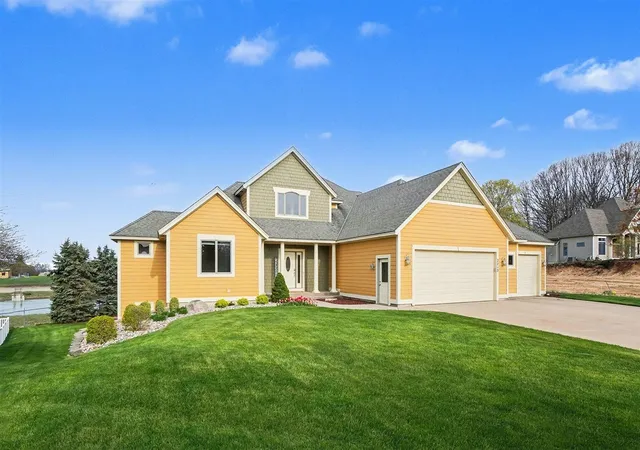 1st image of 2213 N Bristol St, Holland, MI 49424 | MLS# 70527975
