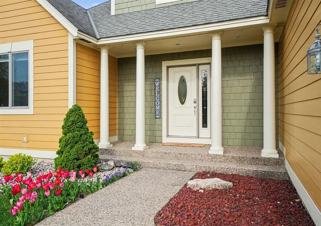 2nd image of 2213 N Bristol St, Holland, MI 49424 | MLS# 70527975