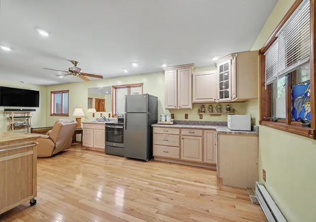 Homes for sale in Bay City, MI | 303 W Calumet St, Bay City, MI 48706 | MLS# 50214126