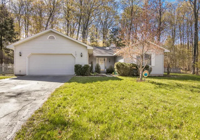 2nd image of 14416 Peninsula Dr #Lot: 9, Traverse City, MI 49686 | MLS# 80068261
