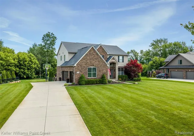 Photo 2 of Single family home for sale at 75644 Elk Horn Dr, Romeo, MI 48065 2663 | MLS# 61004350 | Listing updated on 2026-08-29