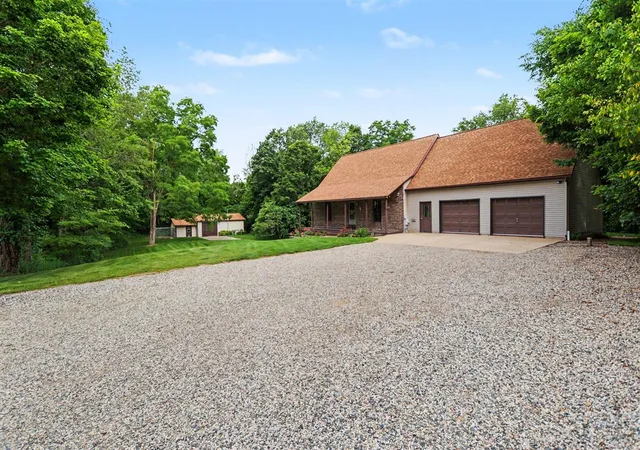 2nd image of 9411 Evart Rd, Nashville, MI 49073 | MLS# 70542884