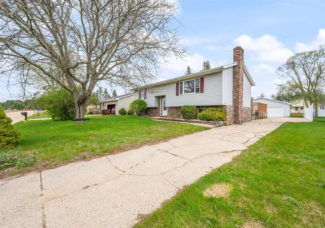 Homes for sale in Big Rapids, MI | 1012 Loudon St, Big Rapids, MI 49307 | MLS# 70530791