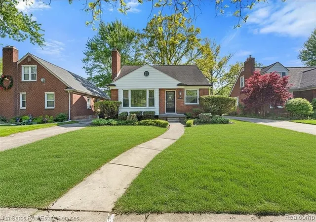 1st image of 21252 Huntington Ave, Harper Woods, MI 48225 | MLS# 60996465