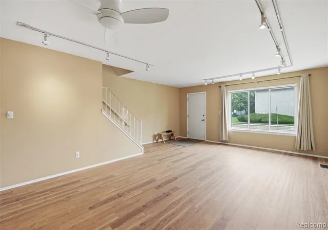 Photo 4 of Sale Pending at 28332 Universal Dr #148, Warren, MI 48092 2438 | MLS# 60977975 | Listing updated on 2026-08-28