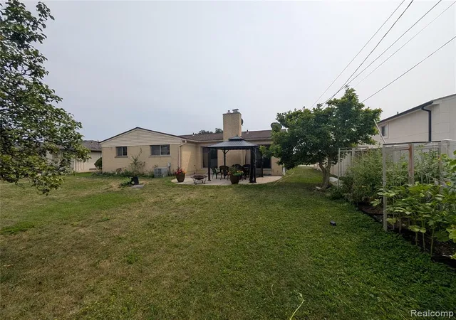 Photo 4 of Single family home for sale at 27072 Simone St, Dearborn Heights, MI 48127 | MLS# 61022252 | Listing updated on 2026-08-24