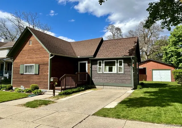 Homes for sale in Howell, MI | 516 Clinton, Howell, MI 48843 | MLS# 60992276