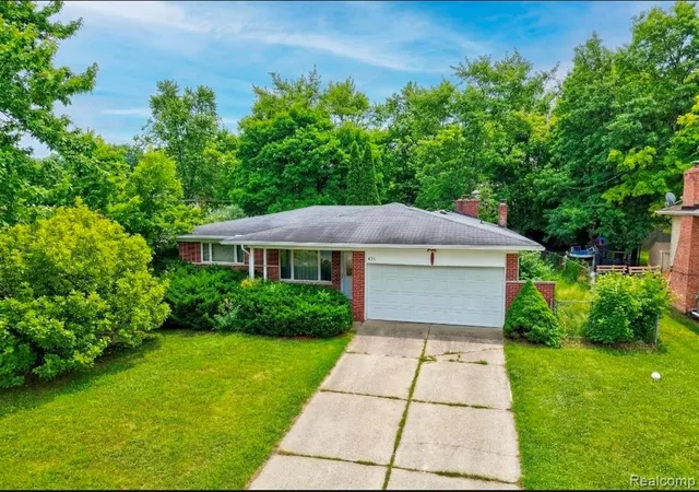 Homes for sale in Flushing, MI | 439 Windmill Point Dr, Flushing, MI 48433 | MLS# 61006237