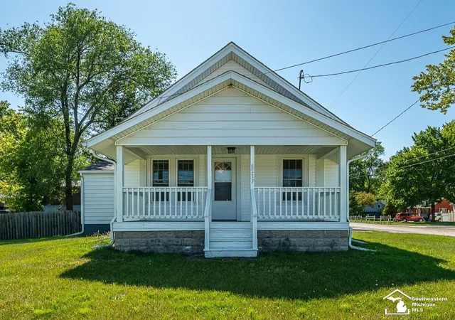 Homes for sale in Temperance, MI | 8237 Lewis Ave, Temperance, MI 48182 | MLS# 50210143