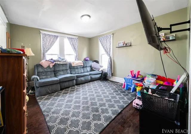 Homes for sale in Grand Rapids, MI | 264 Spencer St, Grand Rapids, MI 49505 | MLS# 70516635