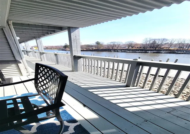 Homes for sale in Manistee, MI | 315 5Th Ave #19, Manistee, MI 49660 | MLS# 70524517