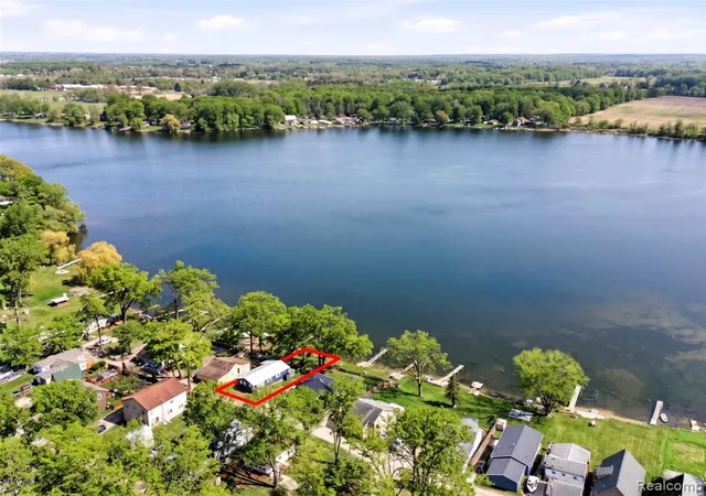 Homes for sale in Attica, MI | 4168 Lakeview Dr, Attica, MI 48412 | MLS# 60990066