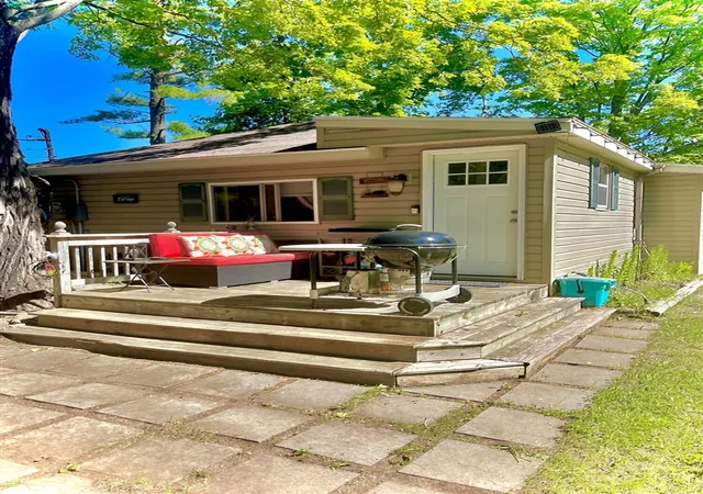 Homes for sale in Alpena, MI | 9315 W Long Lake Rd, Alpena, MI 49707 | MLS# 70537673