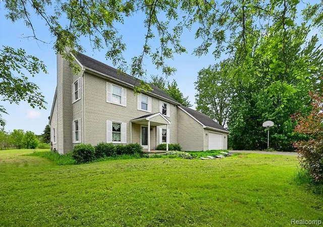 Homes for sale in Carleton, MI | 2533 W Sigler Rd, Carleton, MI 48117 | MLS# 60996204