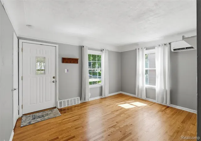 Homes for sale in Dearborn Heights, MI | 26357 Eton Ave, Dearborn Heights, MI 48125 | MLS# 61010667