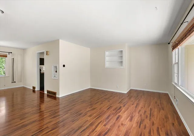 Homes for sale in Grand Rapids, MI | 4742 Curwood Ave, Grand Rapids, MI 49508 | MLS# 70534772