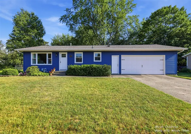 Homes for sale in Jenison, MI | 2048 Tulip Ln, Jenison, MI 49428 | MLS# 70543810