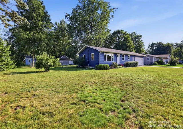Homes for sale in Jenison, MI | 2048 Tulip Ln, Jenison, MI 49428 | MLS# 70543810