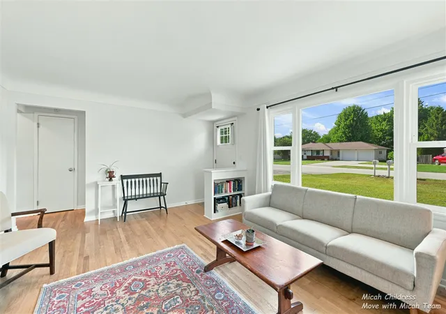 Homes for sale in Jenison, MI | 2048 Tulip Ln, Jenison, MI 49428 | MLS# 70543810