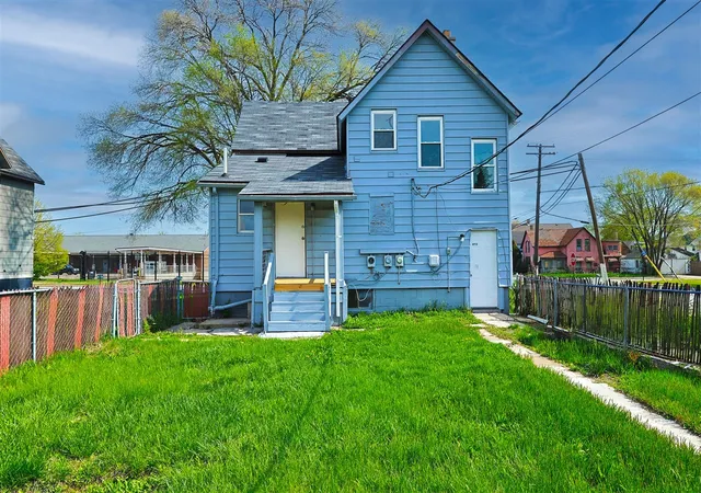 Homes for sale in River Rouge, MI | 28 E Henry St, River Rouge, MI 48218 | MLS# 70533000