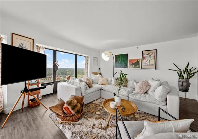Photo 2 of Condo for sale at 5000 Town Ctr #2606, Southfield, MI 48075 1113 | MLS# 61022882 | Listing updated on 2026-08-21