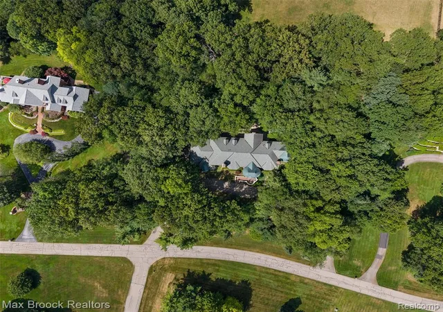 Photo 34 of Single family home for sale at 5322 Abbey Rd, Rochester, MI 48306 2403 | MLS# 61023913 | Listing updated on 2026-08-28
