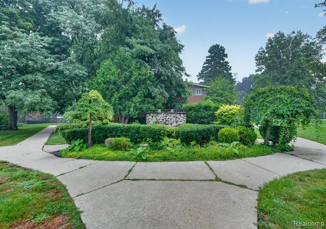 Photo 2 of Condo for sale at 1245 Derby Rd #7, Birmingham, MI 48009 5809 | MLS# 61012760 | Listing updated on 2026-09-15