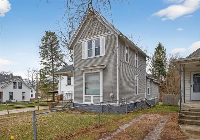 Homes for sale in Jackson, MI | 609 Webb St, Jackson, MI 49202 | MLS# 70519837